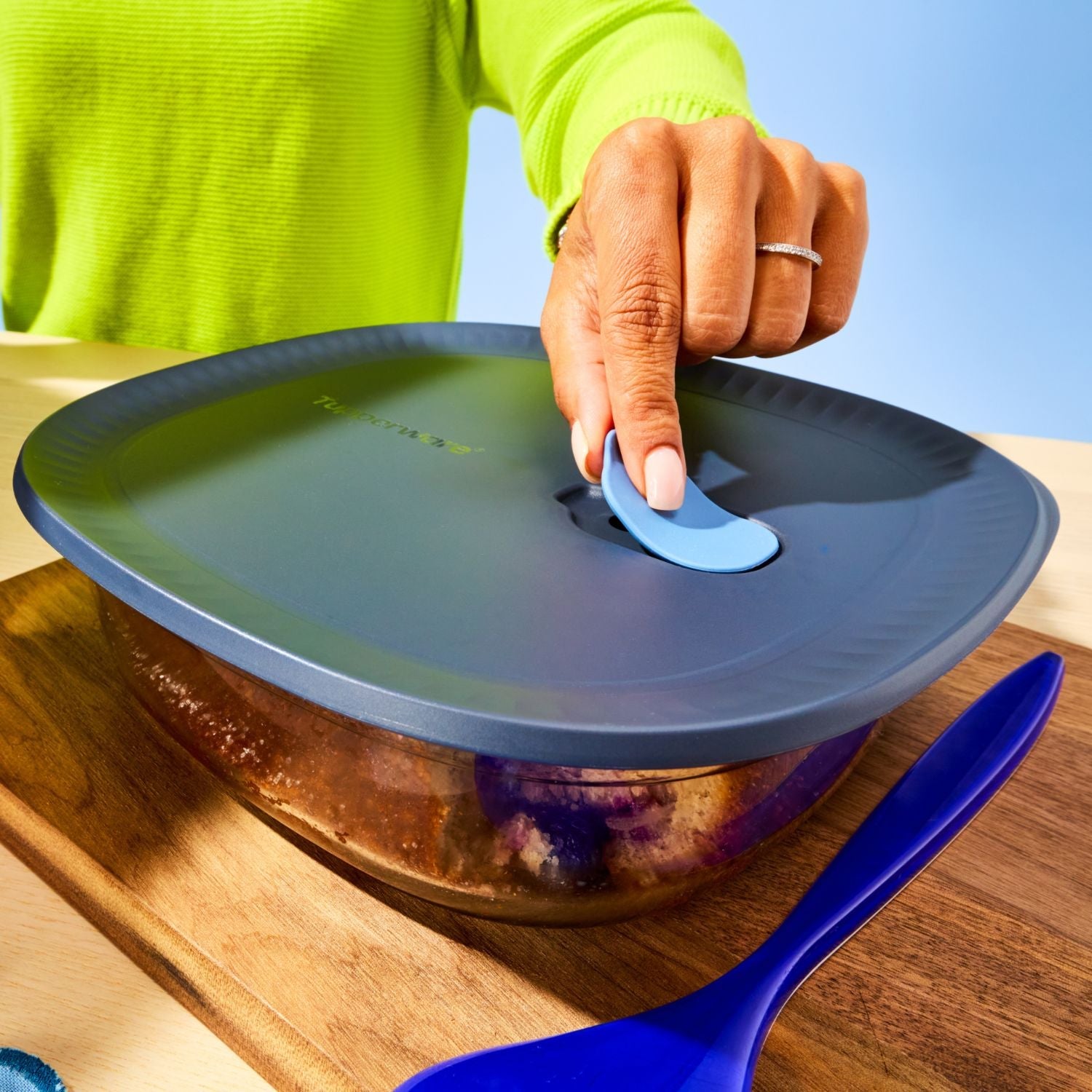 Travessa de Vidro com Tampa Tupperware Vitrea Quadrada 1,6L